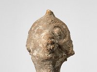Ame Ker 114  Ame Ker 114, , Mexiko, Zentrales Hochland, Azteken, Postklassische Periode, ca. 1250-1521 n. Chr., Fragment einer Figur, Ton, L 4,6 cm, B 3 cm : Museumsfoto: Claus Cordes, Bestandskatalog Ethnologie